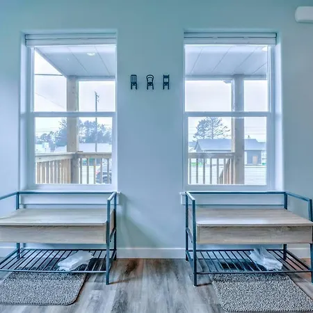 New Tri-Level Home With Ocean View And 3 En-Suite Bedrooms! Depoe Bay Exterior foto
