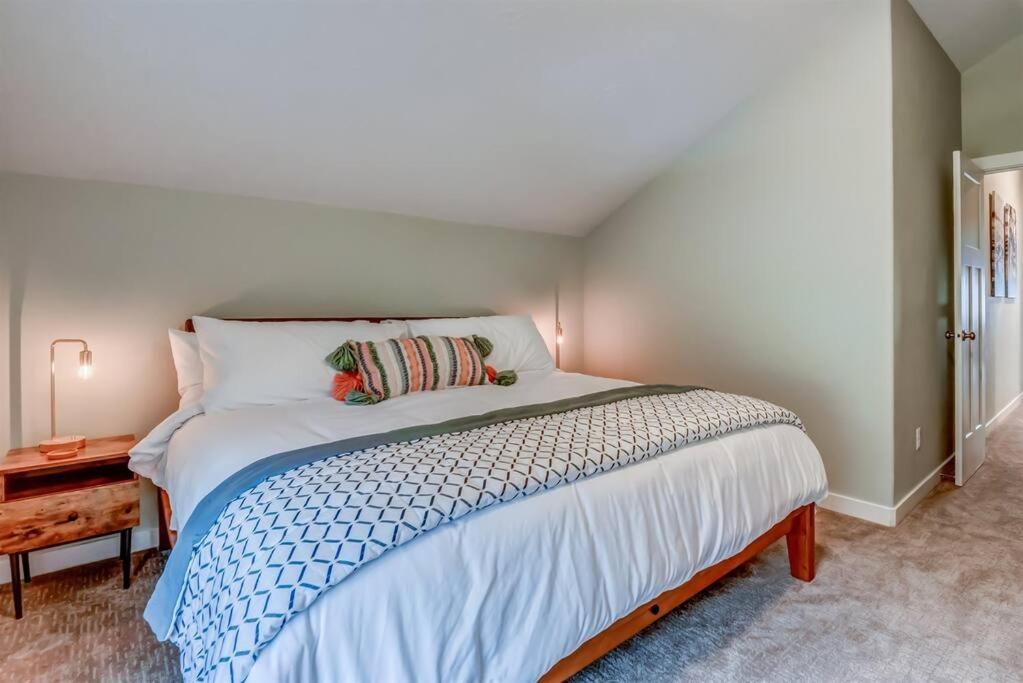 New Tri-level With Ocean View And 3 En-suite Bedrooms! Hébergement de vacances