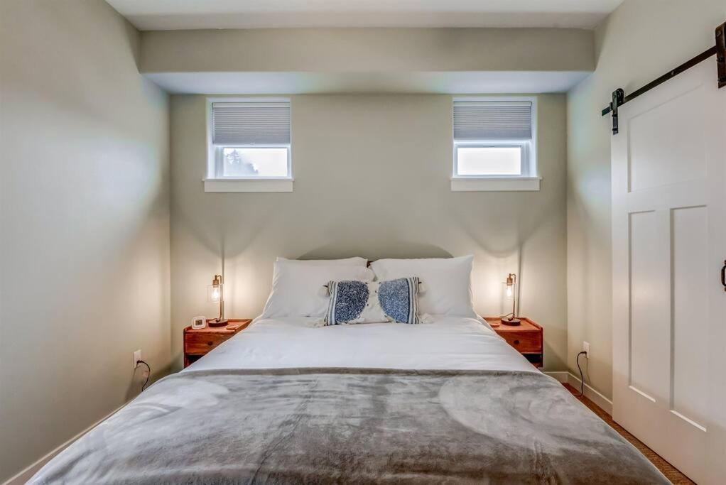 New Tri-level With Ocean View And 3 En-suite Bedrooms! Hébergement de vacances Depoe Bay