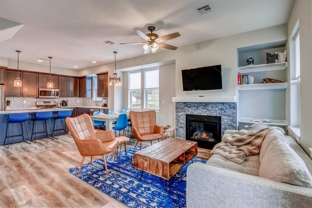 New Tri-level With Ocean View And 3 En-suite Bedrooms! *