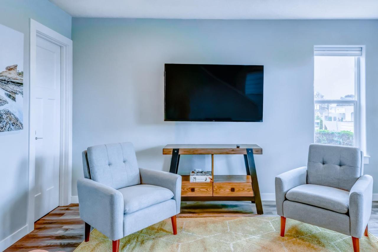 New Tri-level With Ocean View And 3 En-suite Bedrooms! *