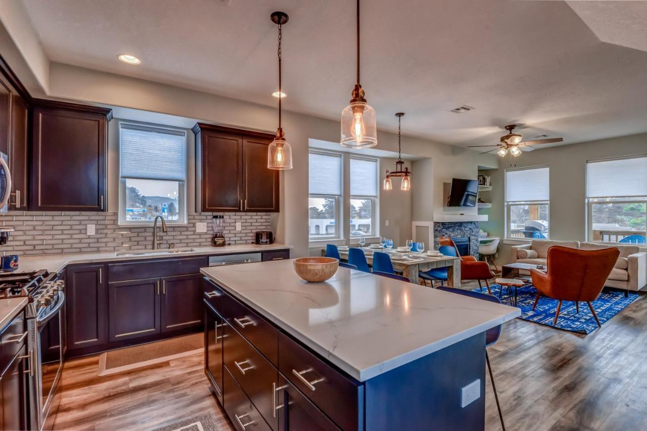 New Tri-level With Ocean View And 3 En-suite Bedrooms!